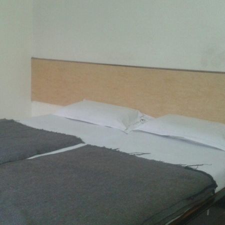Swagat Lodge Shirdi Extérieur photo